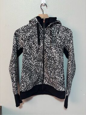 Athleta Black White Abstract Zip Hoodie‎ Womens XS Lightweight Workout Jacket